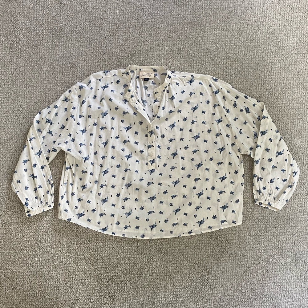 NWOT Floral Blouse Button Top